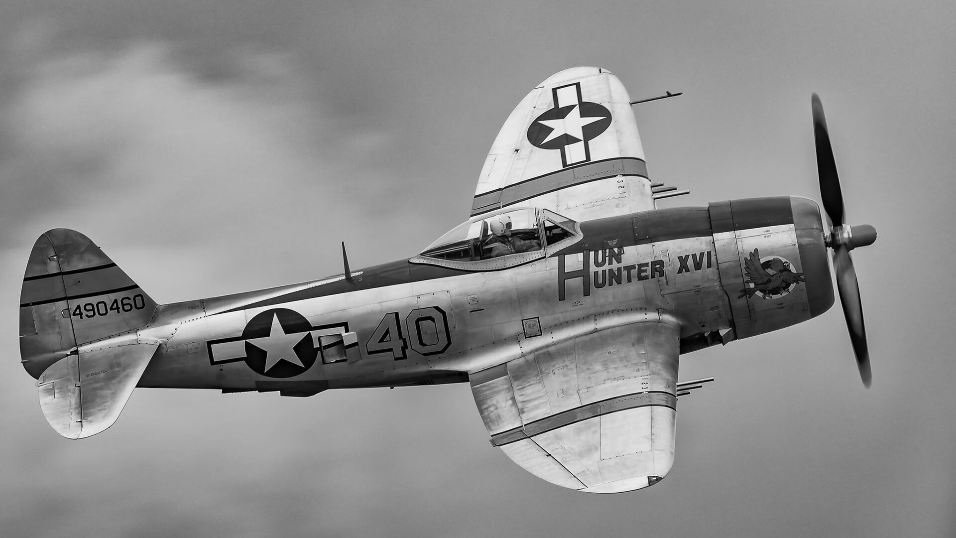 “铁血战士”——车手面对困难与挑战的奋战瞬间,铁血战士机车