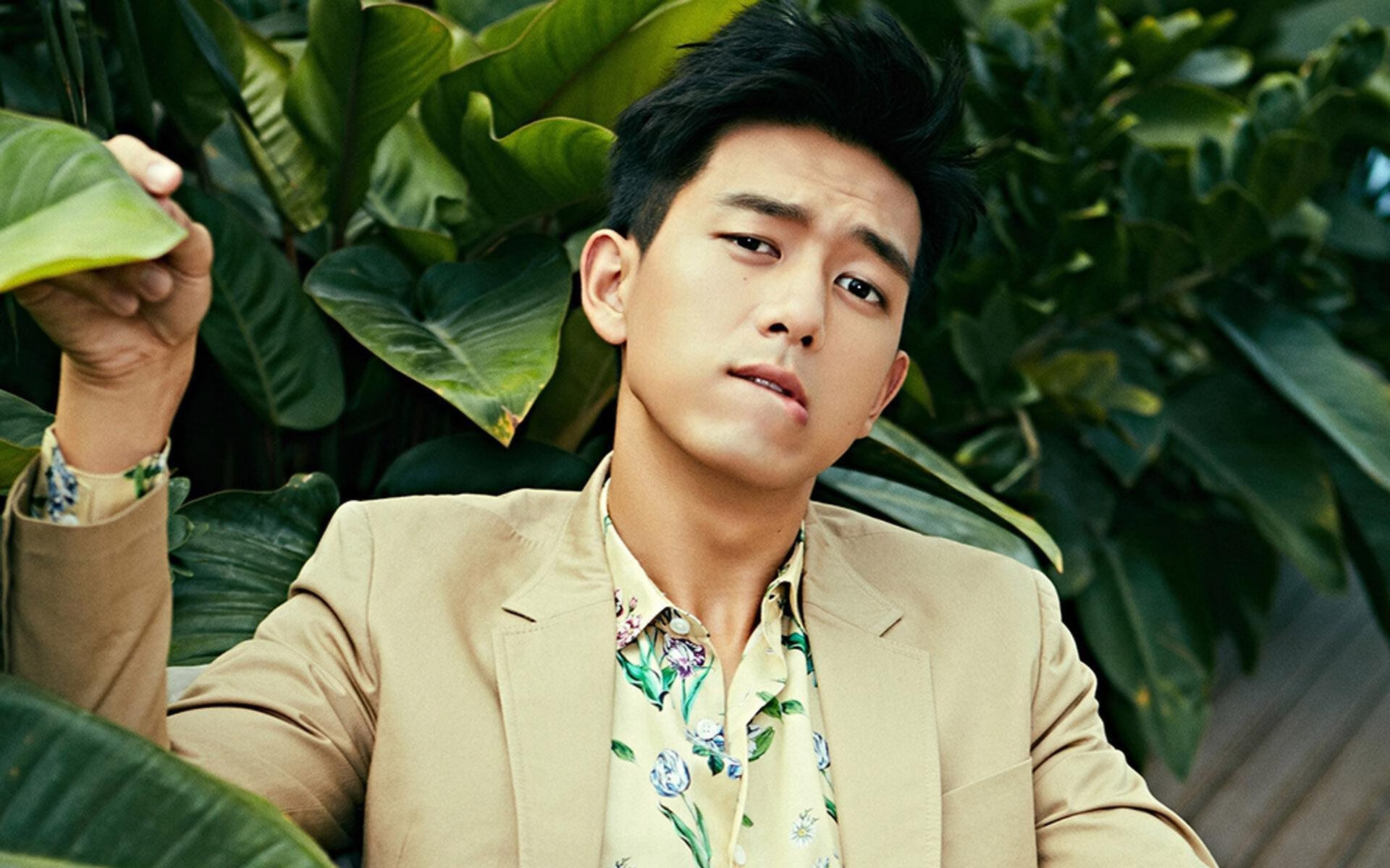 《国际电竞赛事注册热潮:报名人数创新高》,国际电子竞技大赛