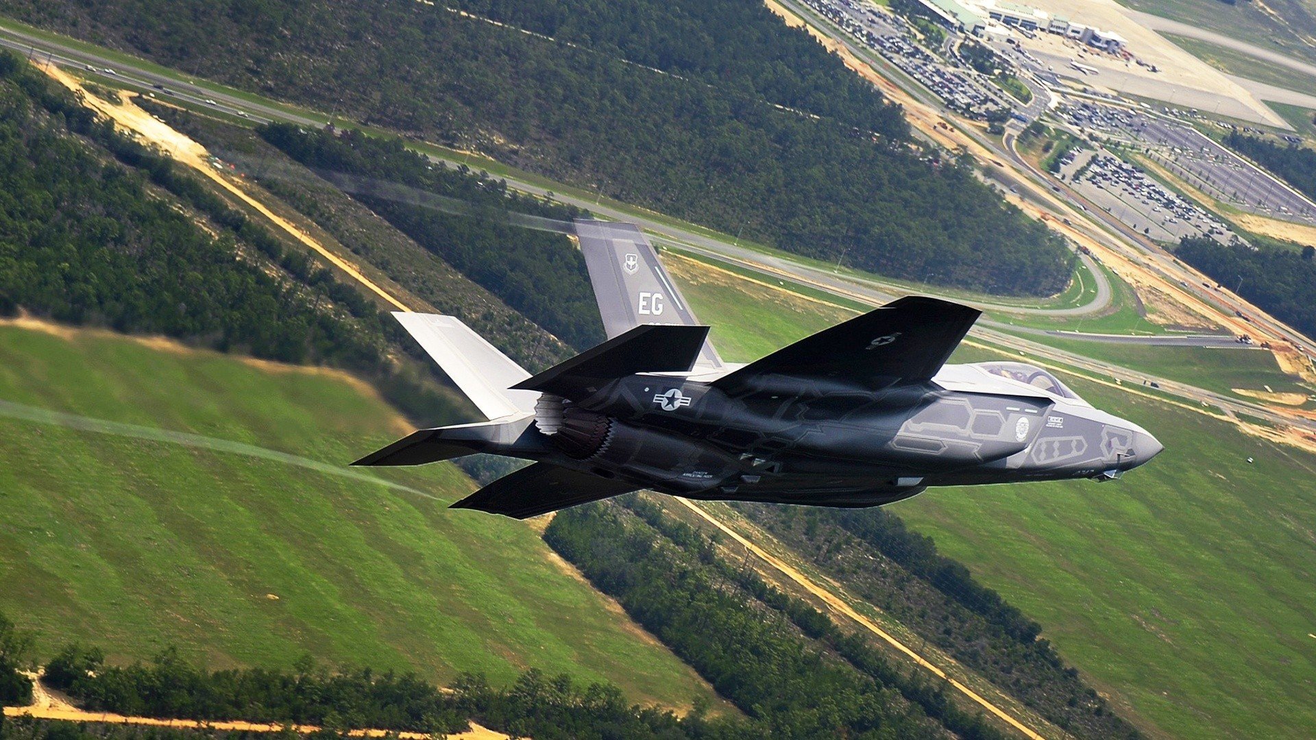 英超争冠形势扑朔迷离，阿森纳曼城你追我赶，英超联赛阿森纳