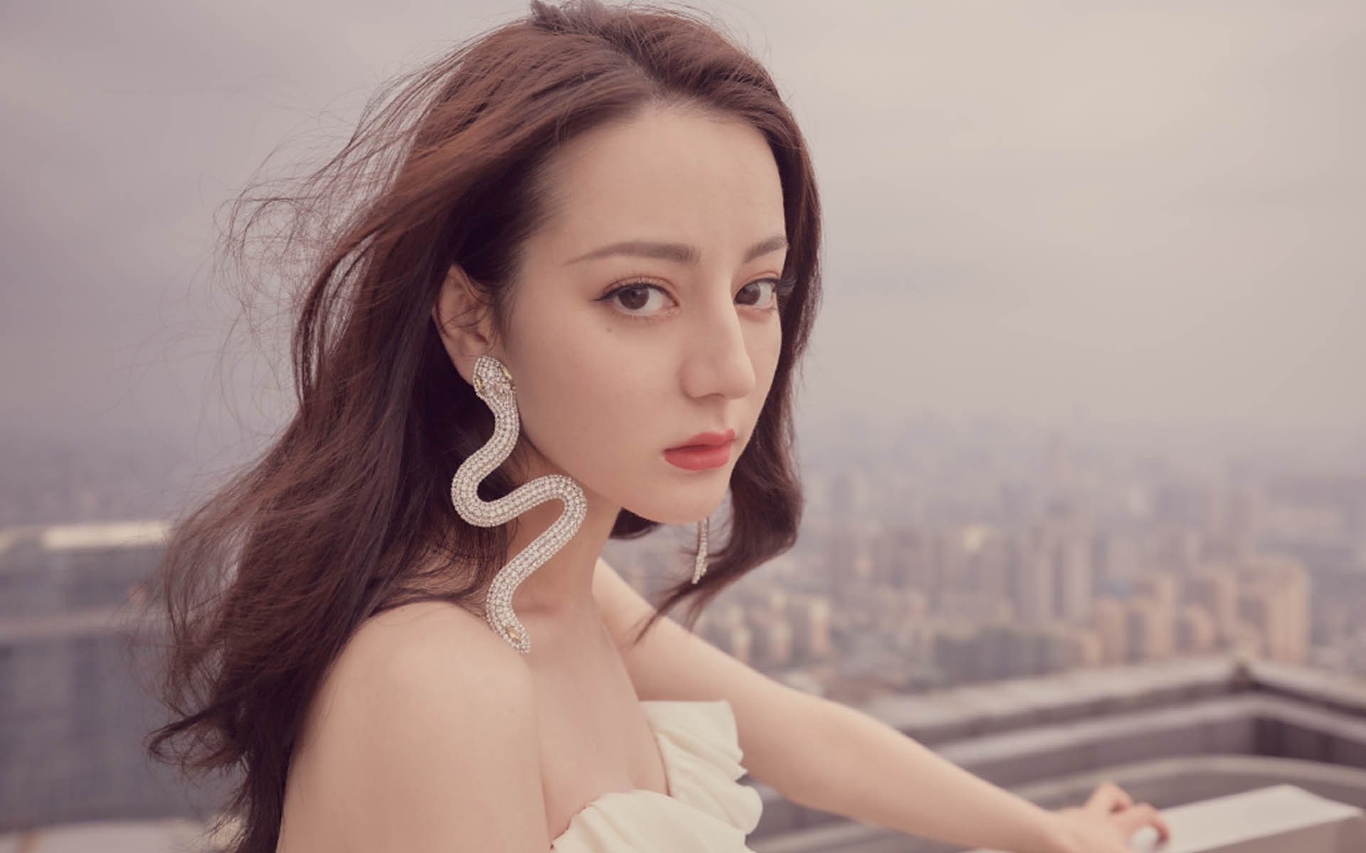 中国足球文化推广活动吸引年轻球迷,足球文化宣传主题海报